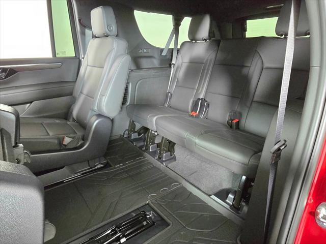 2025 Chevrolet Suburban 4WD LT