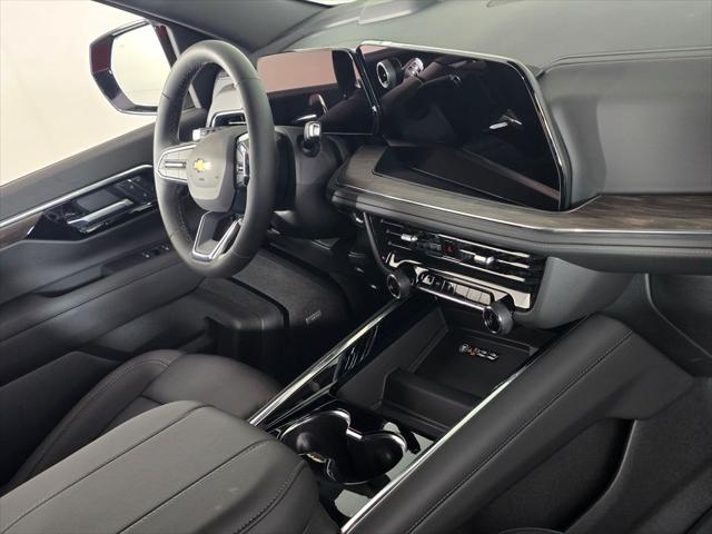 2025 Chevrolet Suburban 4WD LT