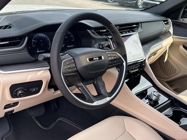 2025 Jeep Grand Cherokee GRAND CHEROKEE LIMITED 4X4 2025 Jeep Grand Cherokee GRAND CHEROKEE LIMITED 4X4