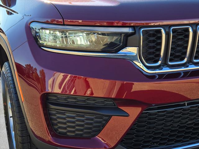 2025 Jeep Grand Cherokee GRAND CHEROKEE LAREDO 4X2