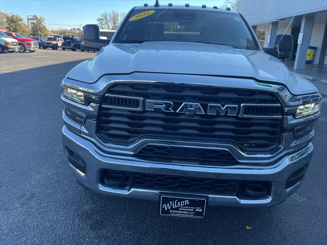 2026 RAM Ram 3500 Chassis Cab RAM 3500 TRADESMAN CREW CAB CHASSIS 4X4 60 CA 2026 RAM Ram 3500 Chassis Cab RAM 3500 TRADESMAN CREW CAB CHASSIS 4X4 60 CA