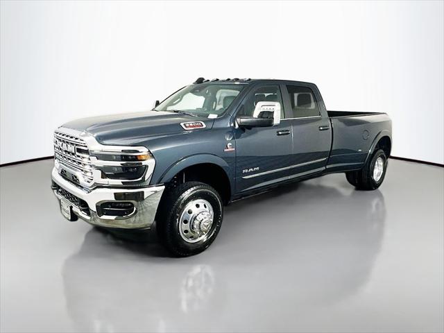 2026 RAM 3500 RAM 3500 LIMITED CREW CAB 4X4 8 BOX