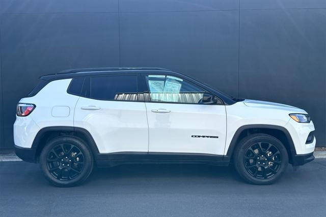 2022 Jeep Compass Altitude FWD