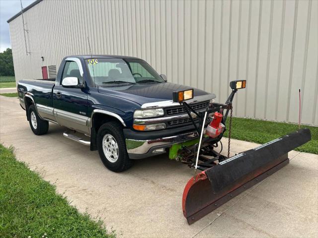 2000 Chevrolet Silverado 1500 LS