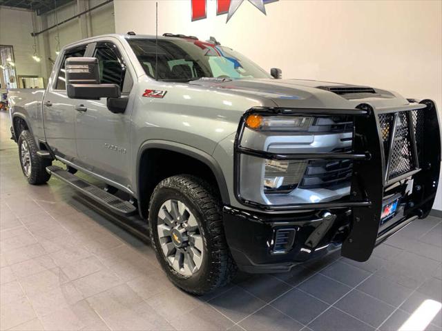 2024 Chevrolet Silverado 2500HD 4WD Crew Cab Standard Bed Custom