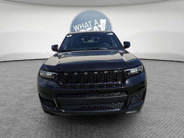 2025 Jeep Grand Cherokee GRAND CHEROKEE L ALTITUDE 4X4