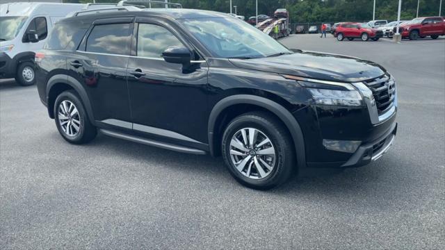2023 Nissan Pathfinder SL 4WD