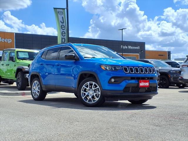 2024 Jeep Compass Latitude Lux FWD