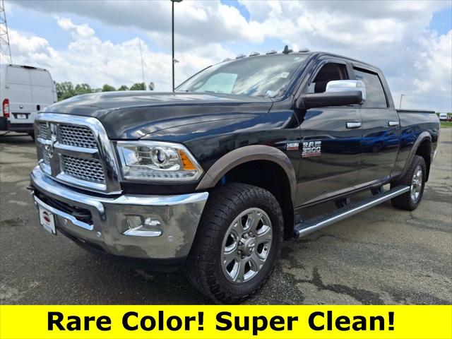 2017 RAM 3500 Laramie Crew Cab 4x4 64 Box