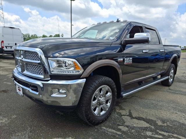 2017 RAM 3500 Laramie Crew Cab 4x4 64 Box
