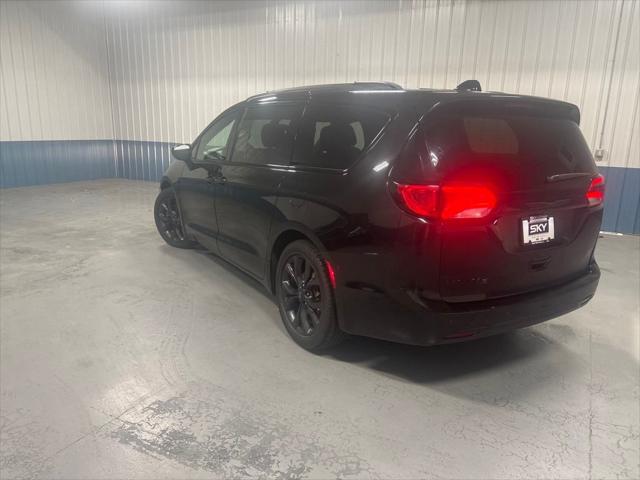 2018 Chrysler Pacifica Touring Plus