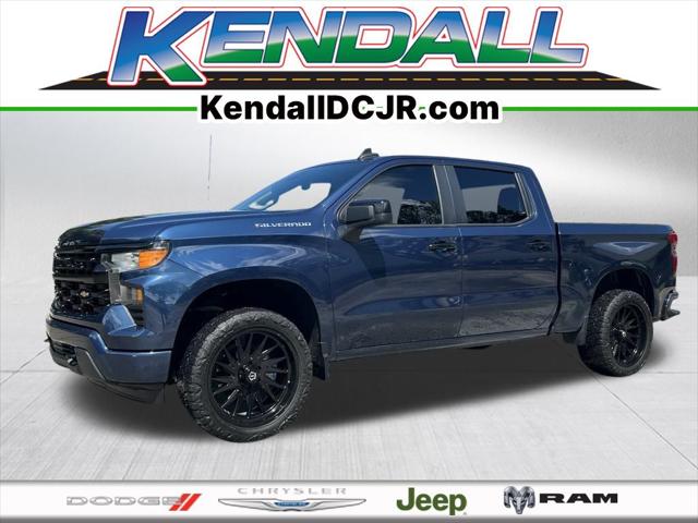 2023 Chevrolet Silverado 1500 2WD Crew Cab Short Bed Custom