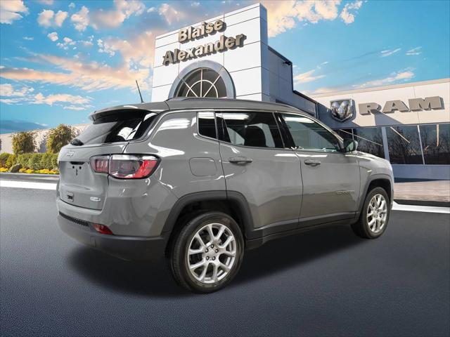 2023 Jeep Compass Latitude Lux FWD