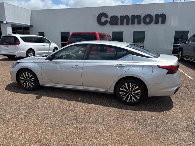 2024 Nissan Altima SV FWD