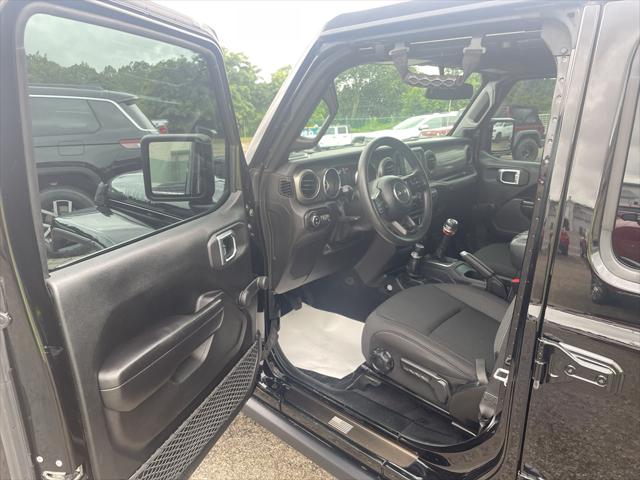 2021 Jeep Gladiator Willys Sport 4x4