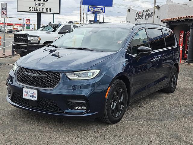 2024 Chrysler Pacifica Hybrid Premium S Appearance Pkg
