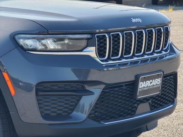 2025 Jeep Grand Cherokee GRAND CHEROKEE LAREDO X 4X4