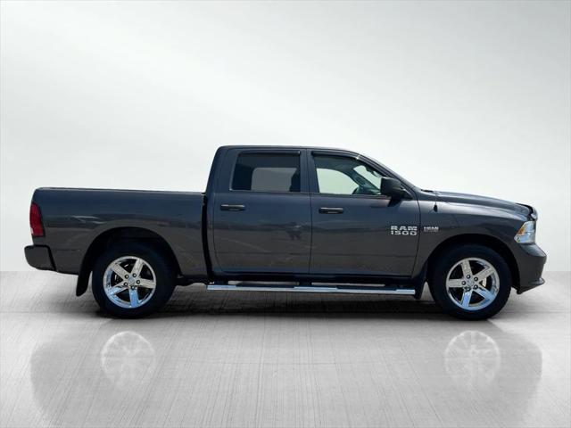 2017 RAM 1500 Express Crew Cab 4x2 57 Box