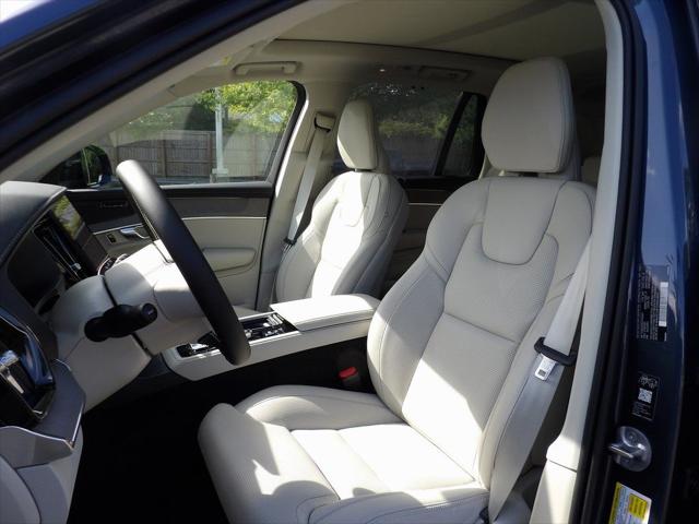 2026 Volvo XC90 B6 Ultra Dark Theme 7-Seater