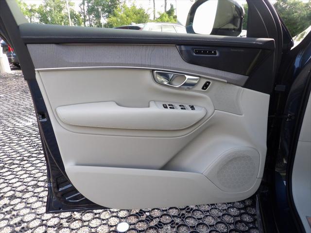 2026 Volvo XC90 B6 Ultra Dark Theme 7-Seater