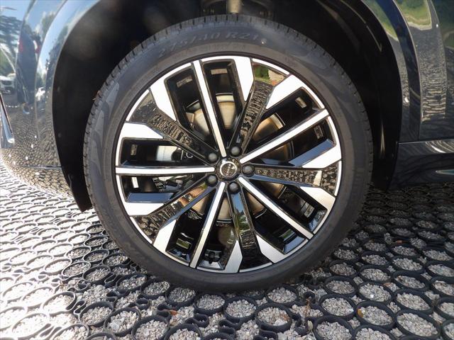 2026 Volvo XC90 B6 Ultra Dark Theme 7-Seater