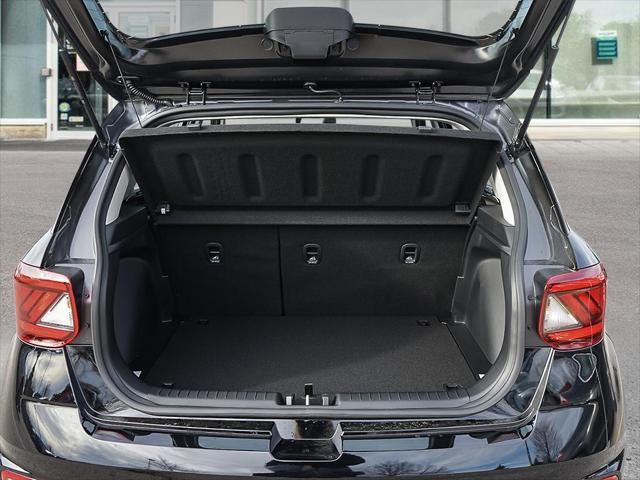 Venue Ultimate - Black Interior