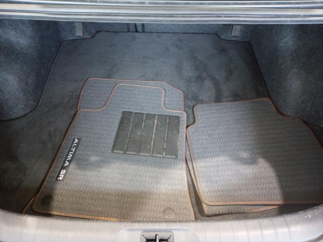 2021 Nissan Altima SR FWD