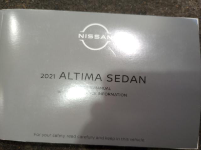 2021 Nissan Altima SR FWD