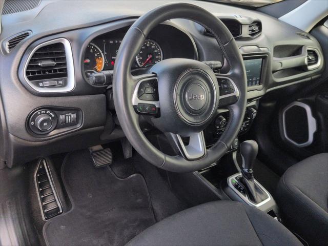 2018 Jeep Renegade Latitude FWD 2018 Jeep Renegade Latitude FWD