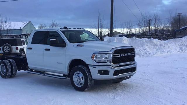 2024 RAM Ram 3500 Chassis Cab RAM 3500 SLT CREW CAB CHASSIS 4X4 60 CA 2024 RAM Ram 3500 Chassis Cab RAM 3500 SLT CREW CAB CHASSIS 4X4 60 CA