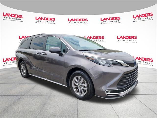 2024 Toyota Sienna XLE