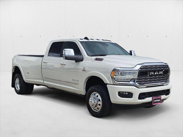 2024 RAM 3500 Limited Crew Cab 4x4 8 Box