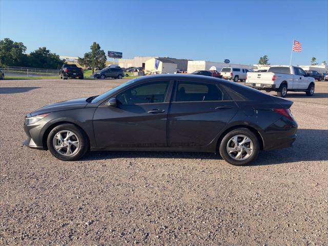 2022 Hyundai Elantra SE
