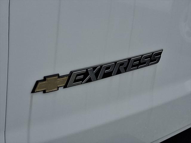 2025 Chevrolet Express Cargo Van RWD 3500 Regular Wheelbase WT