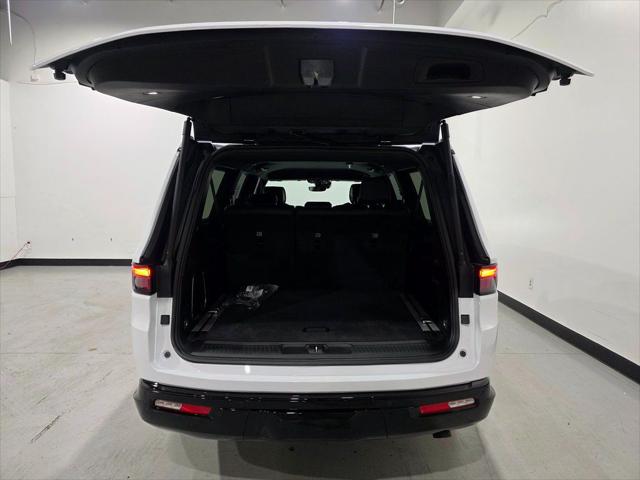 2025 Jeep Wagoneer Series II Carbide 4x4
