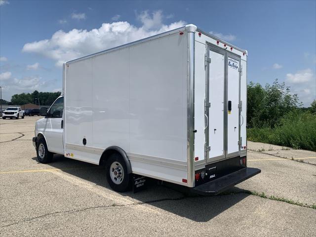 2025 GMC Savana Cutaway Work Van