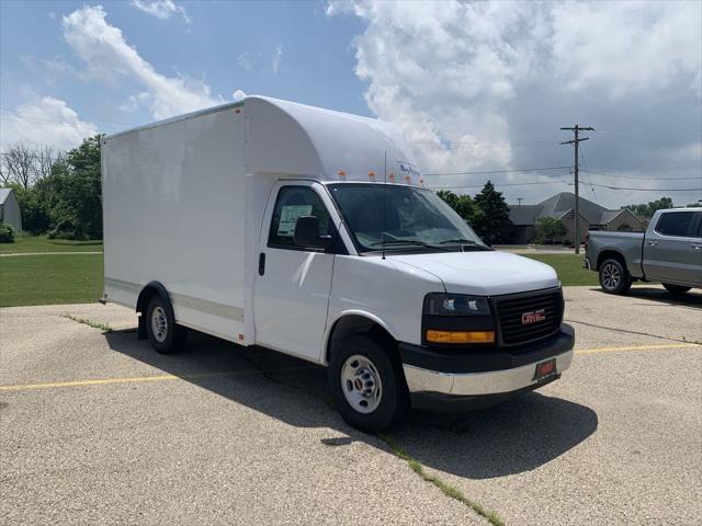 2025 GMC Savana Cutaway Work Van