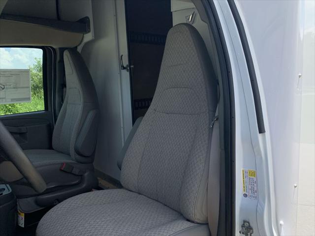 2025 GMC Savana Cutaway Work Van