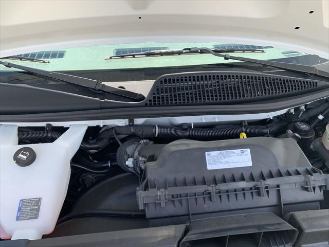 2025 GMC Savana Cutaway Work Van