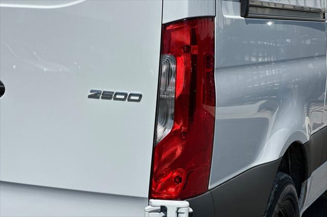 2025 Mercedes-Benz Sprinter 2500 Standard Roof 4-Cyl Diesel HO
