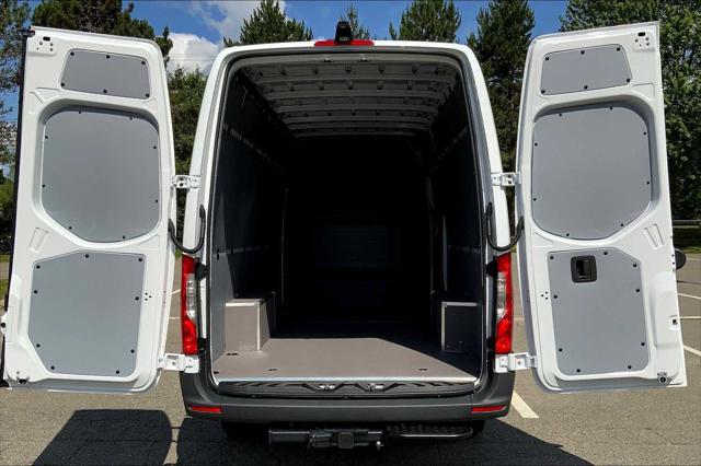 2025 Mercedes-Benz Sprinter 2500 High Roof 4-Cyl Diesel