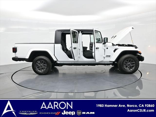 2025 Jeep Gladiator GLADIATOR SPORT S 4X4 2025 Jeep Gladiator GLADIATOR SPORT S 4X4