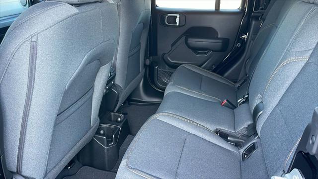 2025 Jeep Gladiator Sport S