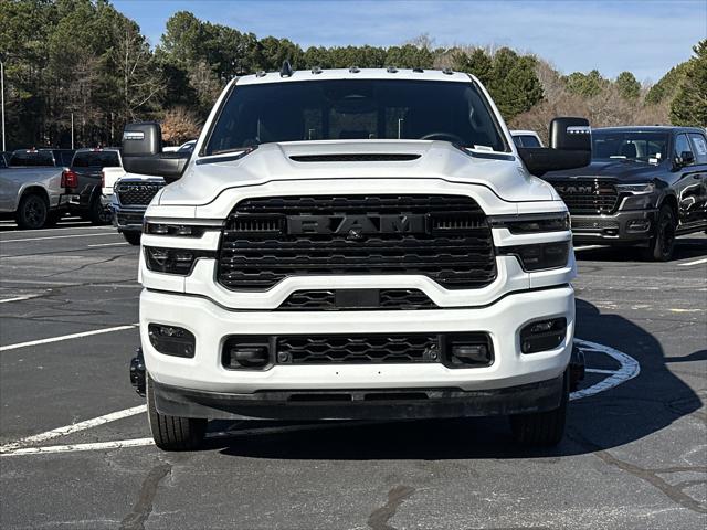 2025 RAM Ram 3500 RAM 3500 LIMITED CREW CAB 4X4 8 BOX 2025 RAM Ram 3500 RAM 3500 LIMITED CREW CAB 4X4 8 BOX
