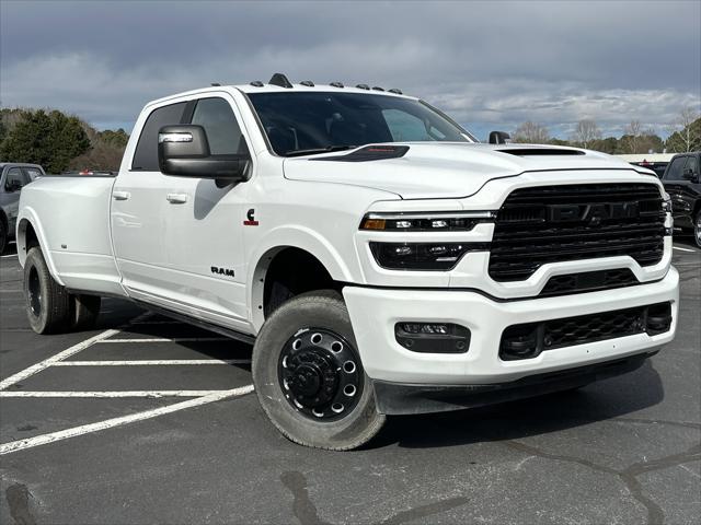 2025 RAM Ram 3500 RAM 3500 LIMITED CREW CAB 4X4 8 BOX