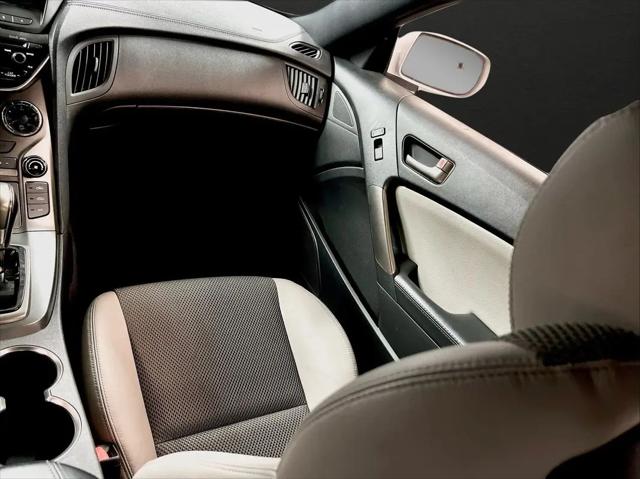 2016 Hyundai Genesis Coupe 3.8 Base
