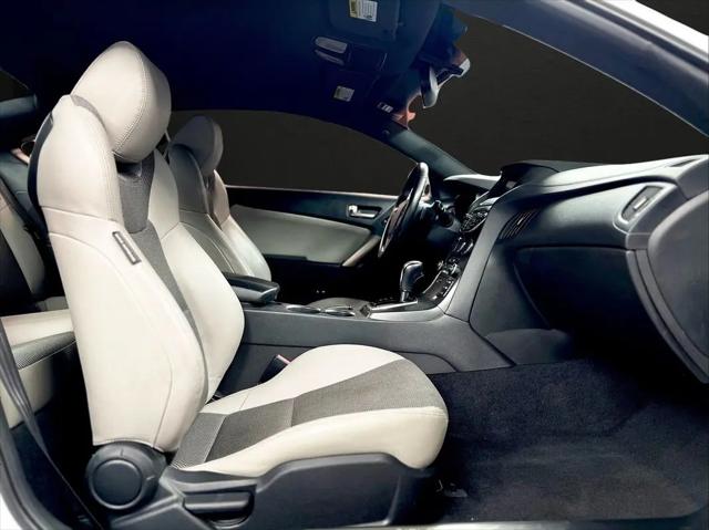 2016 Hyundai Genesis Coupe 3.8 Base