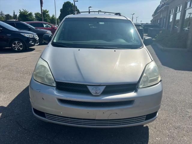 2004 Toyota Sienna CE