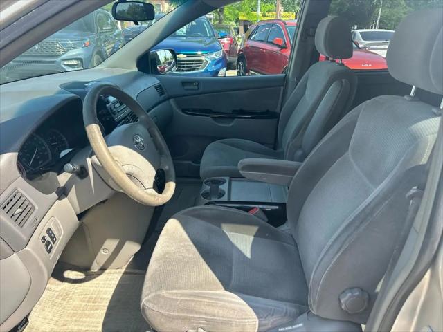 2004 Toyota Sienna CE