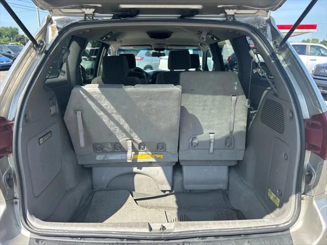 2004 Toyota Sienna CE